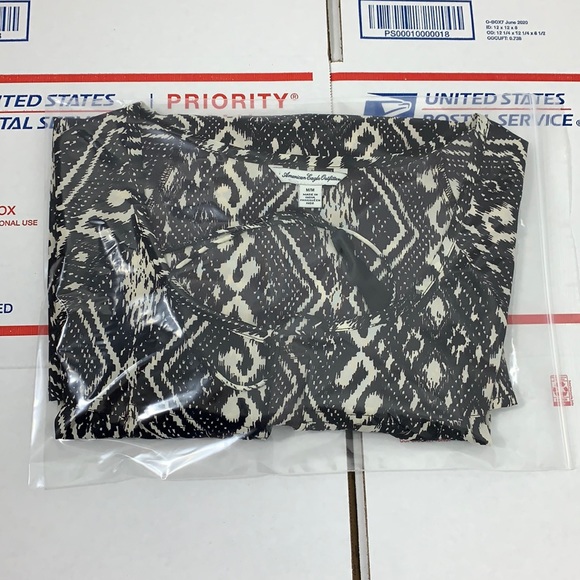 American Eagle Outfitters Long Sleeve Medium - Picture 16 of 16